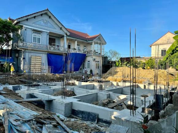 Ca sĩ Phạm Phương Thảo gây bất ngờ khi xây biệt thự hoành tráng ở quê - 1