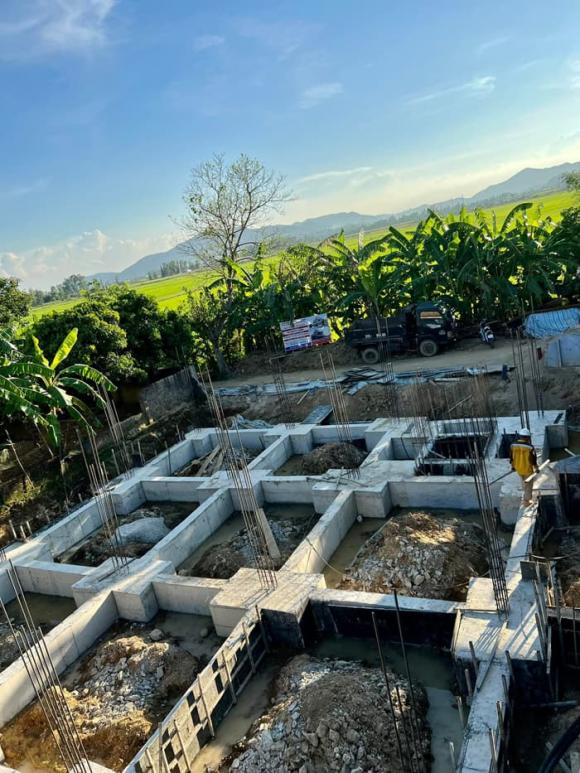 Ca sĩ Phạm Phương Thảo gây bất ngờ khi xây biệt thự hoành tráng ở quê - 2