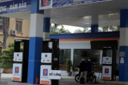 Kinh doanh - Thêm 5 doanh nghiệp đầu mối xăng dầu bị tước giấy phép, "ông lớn" kêu cứu