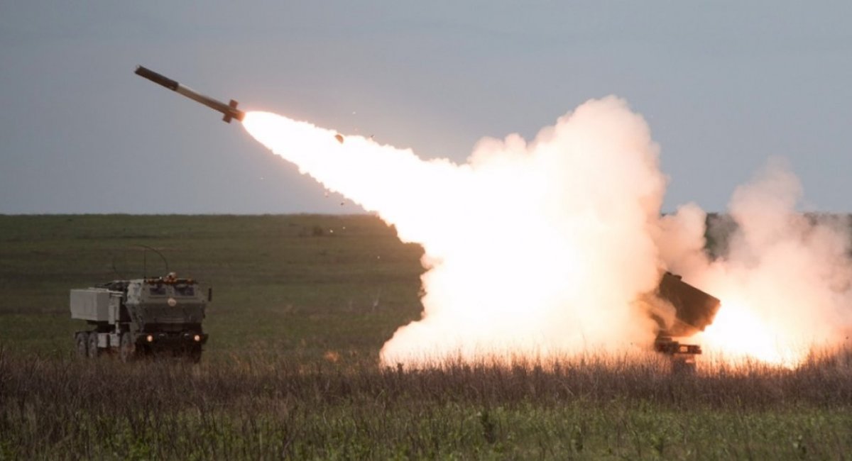 Mỹ đã hỗ trợ Ukraine 16 hệ thống pháo phản lực tầm xa&nbsp;HIMARS.