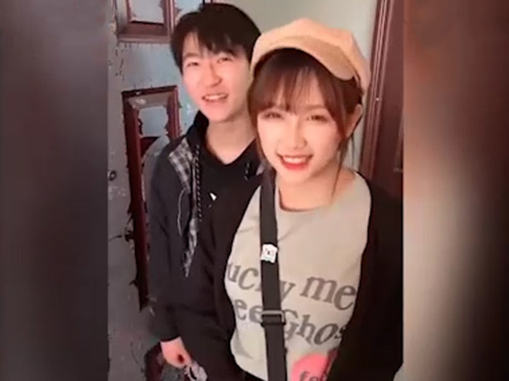 Clip hài hước - Con gái dẫn bạn trai về ra mắt, ông bố lầy lội có hành động khó tin