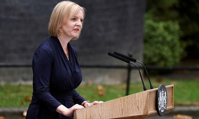 Tân Thủ tướng Anh Liz Truss phát biểu tại số 10 Phố Downing, thủ đô London hôm 6-9. Ảnh: Reuters