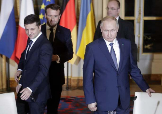 Hai tổng thống Ukraine (trái) và Nga tại Paris - Pháp năm 2019. Ảnh: TASS