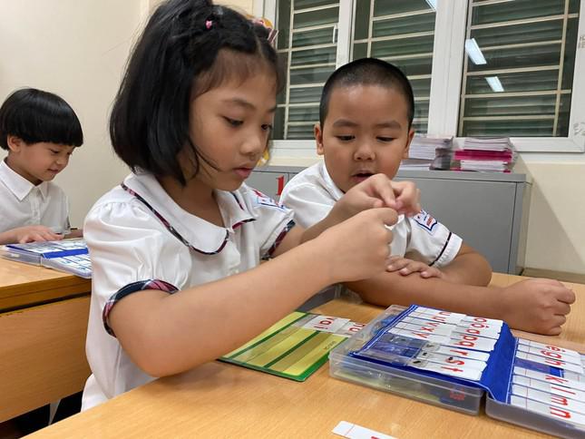 Hoang mang vì bộ đồ dùng học tập loạn giá - 1