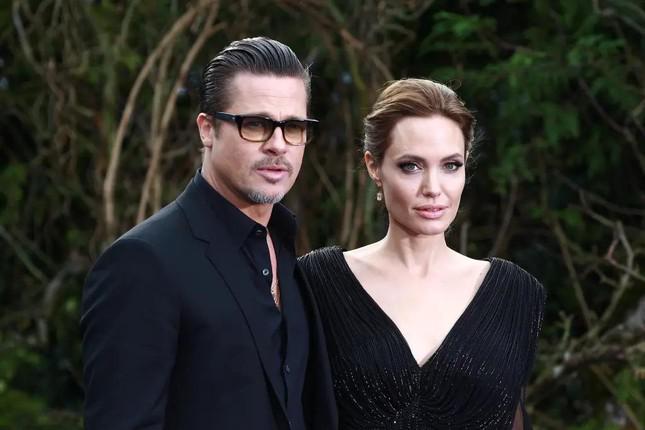 Angelina Jolie kiện đòi Brad Pitt 250 triệu USD, tố tài tử 6x muốn 'trả đũa' vợ cũ - 4