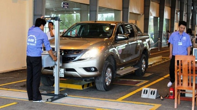 Từ 1/10, tăng phí đăng kiểm với ô tô, máy kéo - 1