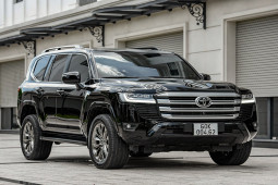 Tin tức ô tô - "Xe chủ tịch" chạy lướt rao bán giá chênh hơn 2 tỷ đồng