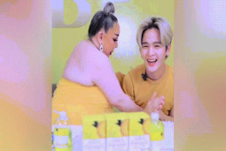 Đời sống Showbiz - Nữ đại gia bị chỉ trích vì làm điều nhạy cảm với 'phi công' kém 35 tuổi