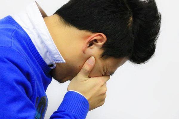 4 hành động có thể khiến các ông chồng chưa già đã yếu - 1