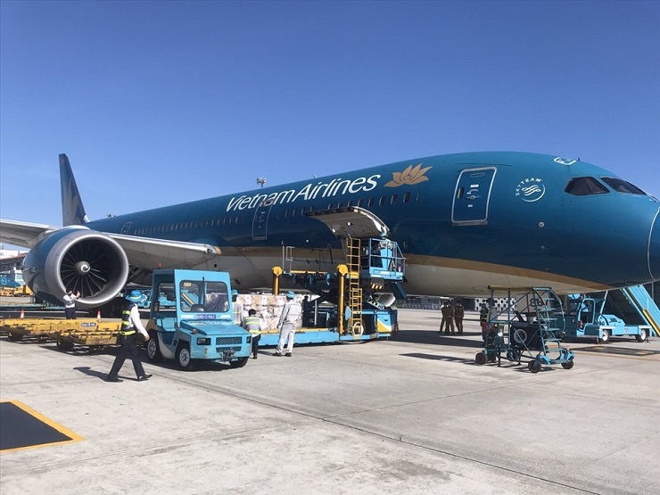 Cổ phiếu của Vietnam Airlines đối diện nguy cơ bị hủy niêm yết bắt buộc trên HoSE