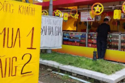 Đủ kiểu xả hàng bánh trung thu
