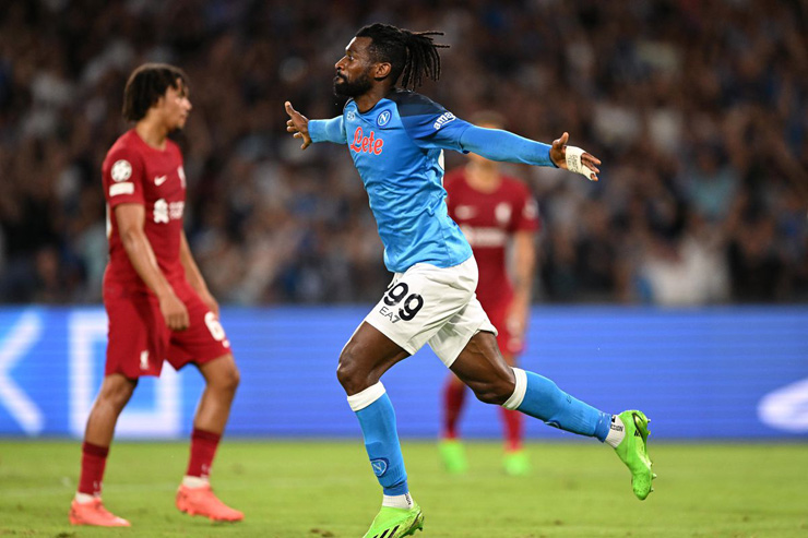 Liverpool thua "vỡ mặt" 1-4 khi đến Italia làm khách của Napoli trận ra quân ở bảng A Champions League mùa này