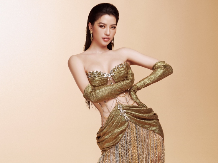 Thời trang - Người đẹp Hoàng Nhung: "Tình đổi tiền là vấn đề nhạy cảm..."