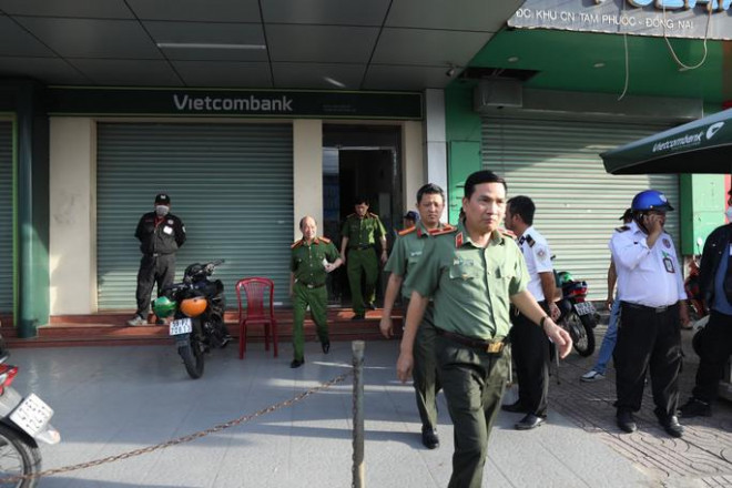 Thiếu tướng Nguyễn Sỹ Quang, Giám đốc Công an tỉnh Đồng Nai trực tiếp đến hiện trường chỉ đạo điều tra