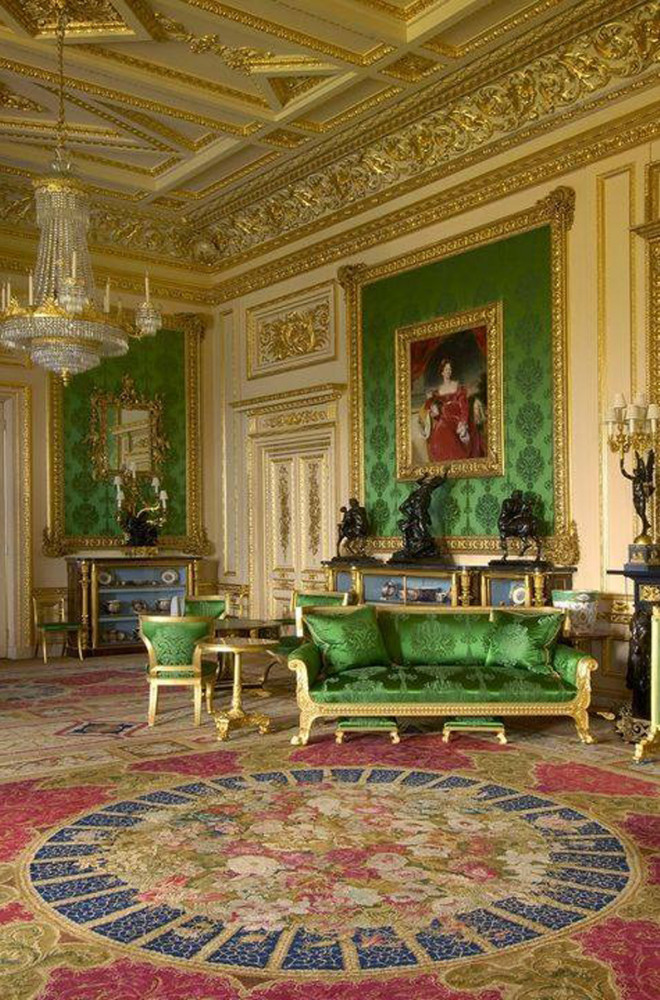 Một số đám cưới hoàng gia đã diễn ra trong nhà
nguyện bao gồm của Công chúa Eugenie với Hoàng thân Edward, con
trai út của Elizabeth là Hoàng tử Edward và Sophie. Thái tử Charles
và vợ Camilla cũng đã có một buổi lễ vào ngày cưới của họ trong nhà
nguyện này.