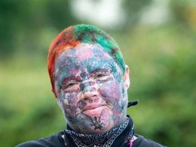 Phi thường - kỳ quặc - Xăm kín người để quên đi quá khứ kinh hoàng, người phụ nữ rơi vào cảnh thất nghiệp nhiều năm