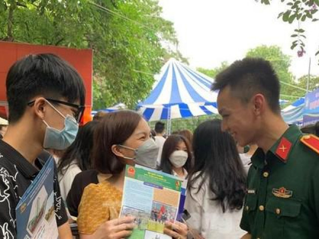 Giáo dục - du học - Nộp giấy xin tạm hoãn quân sự: Bộ GD&amp;ĐT đề nghị khẩn với Bộ Quốc phòng