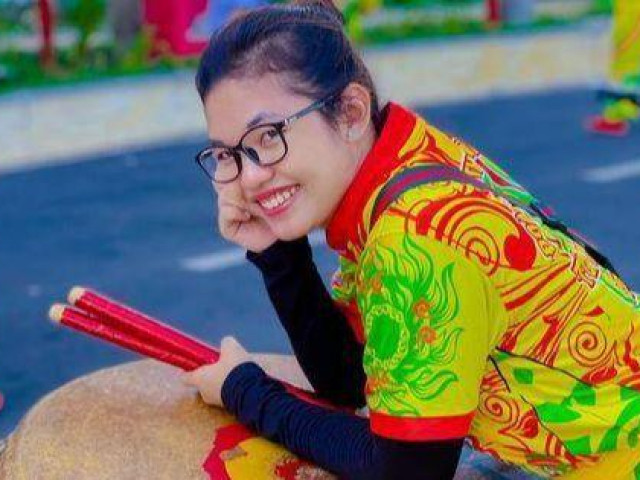 Bạn trẻ - Cuộc sống - "Bóng hồng" 9x lập kỷ lục châu Á trở thành huấn luyện viên múa lân