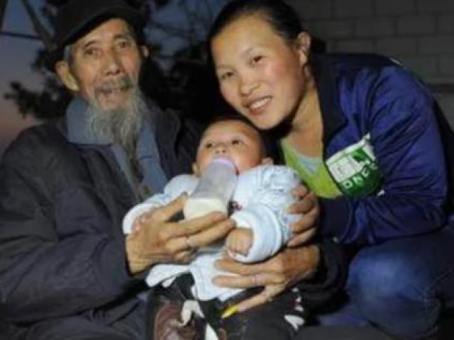 Bạn trẻ - Cuộc sống - Chồng già vợ trẻ cách nhau 45 tuổi bị cả làng chê cười cách đây 10 năm giờ ra sao?