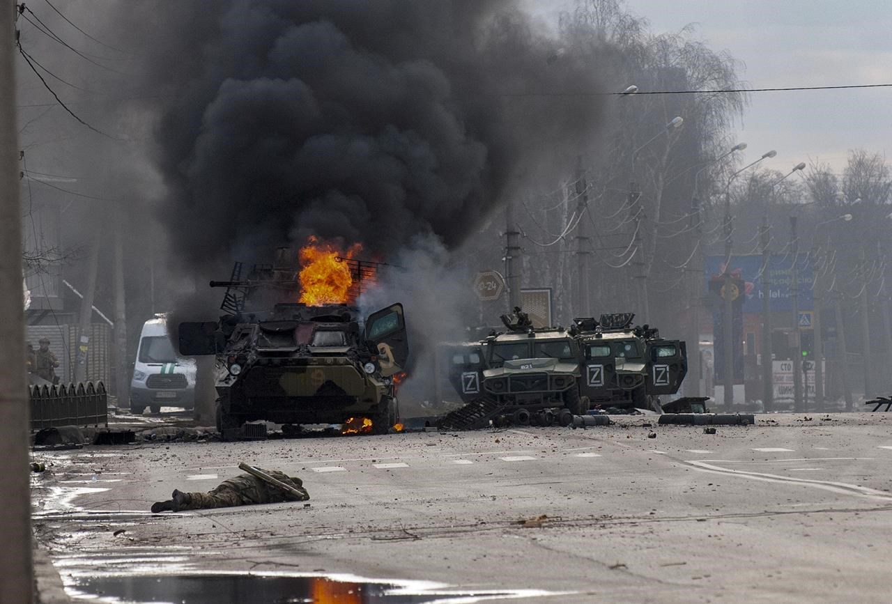 Giao tranh ở Kharkiv giữa quân đội Nga và Ukraine (ảnh: AP)