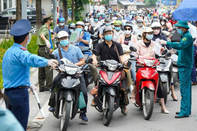 Nhiều quy định về phòng chống dịch Covid-19 hiện đã được bãi bỏ