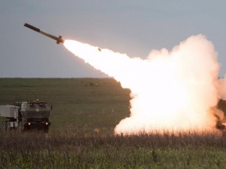 Vì sao Mỹ thay đổi quan điểm về cung cấp vũ khí cho Ukraine?