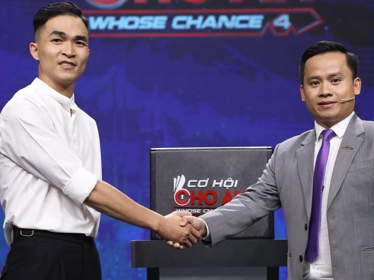 Giải trí - Chàng trai mồ côi làng SOS từ chối lương 25 triệu/tháng, khát khao trở thành MC