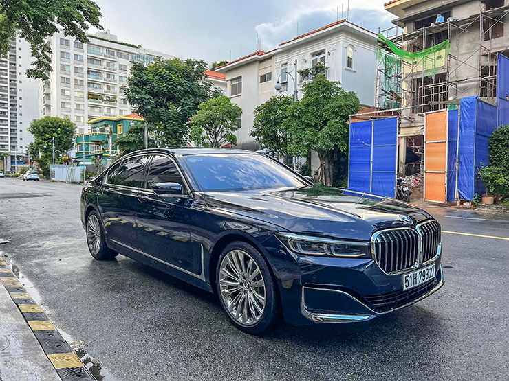 Doanh nhân Nguyễn Quốc Cường chia tay BMW 7-Series đón hai siêu xe mới