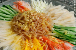 Ẩm thực - Trổ tài làm gỏi sứa cực thơm ngon cho cả gia đình