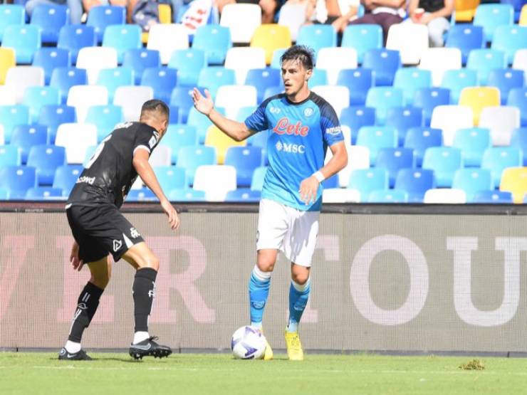 Bóng đá - Kết quả bóng đá Napoli - Spezia: Lên đỉnh nhờ bàn thắng "vàng" cuối trận (Vòng 6 Serie A)