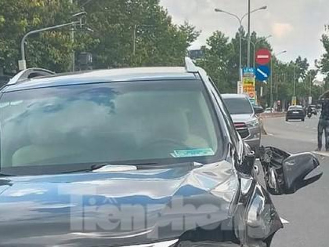 Tin tức trong ngày - Va chạm với ô tô Lexus, nam thanh niên bị đứt lìa chân
