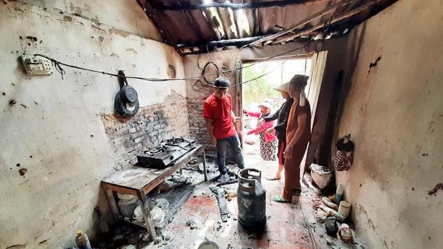 Bắc Giang: Cháy nhà bếp khi nấu cỗ, 3 người bị bỏng nặng - 1