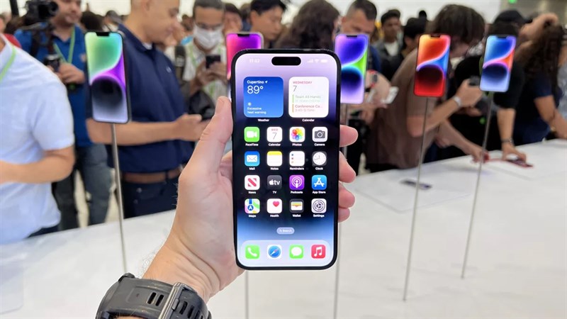 “Táo Khuyết” đặt cược lớn vào iPhone 14 Pro - 1