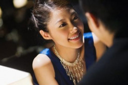 Bạn trẻ - Cuộc sống - Cô hàng xóm trẻ tốt bụng và bữa trưa "giúp đỡ" cho chồng tôi ngay trong... phòng ngủ