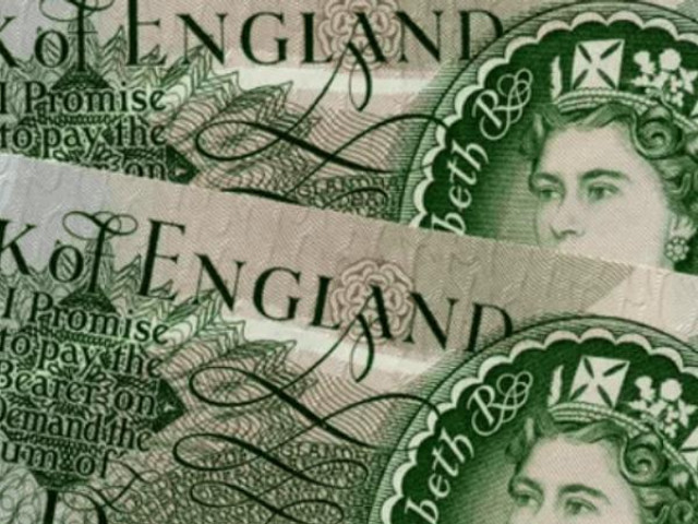 Thế giới - Nước Anh đau đầu vì cần thu hồi và thay thế 4,7 triệu tiền mặt và 29 tỷ đồng xu in hình Nữ hoàng Elizabeth II