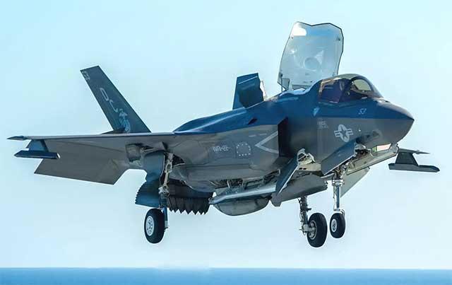 Việc lựa chọn F-35B không phải là ngẫu nhiên khi Singapore dự định tái thiết các căn cứ không quân của mình. Quốc gia nhỏ bé này đã bày tỏ tính toán muốn từ bỏ những căn cứ có đường băng dài.