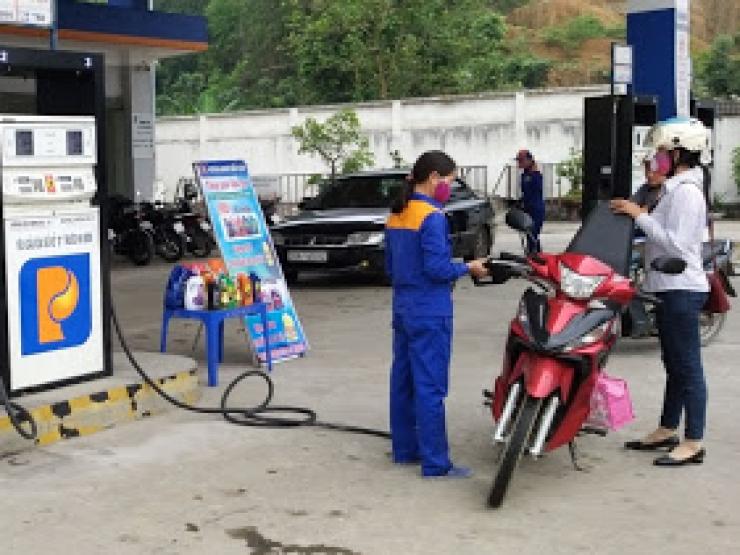 Thị trường - Tiêu dùng - Giá xăng dầu hôm nay 13/9: Dầu thô vẫn giảm, giá xăng tại Việt Nam thấp nhất kể từ đầu năm