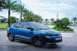 Tin tức ô tô - Giá xe VinFast VF e34 niêm yết và lăn bánh tháng 9/2022