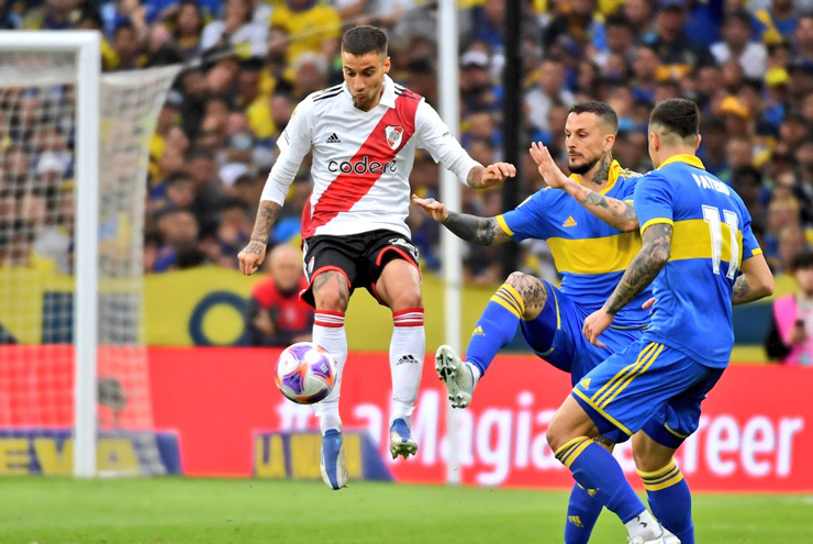 Boca Juniors gặp nhiều khó khăn trước River Plate