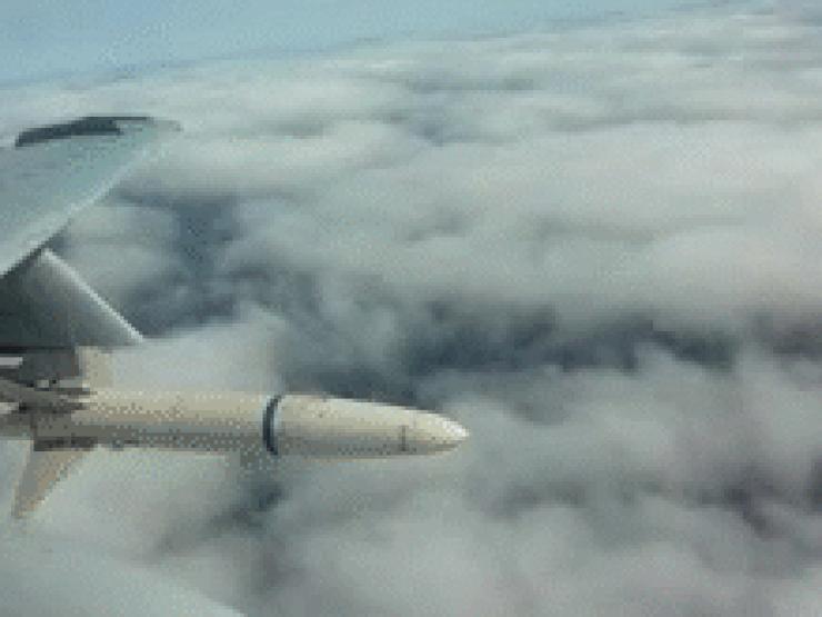 Media - Tên lửa "thợ săn radar" AGM-88 của Mỹ lợi hại thế nào?