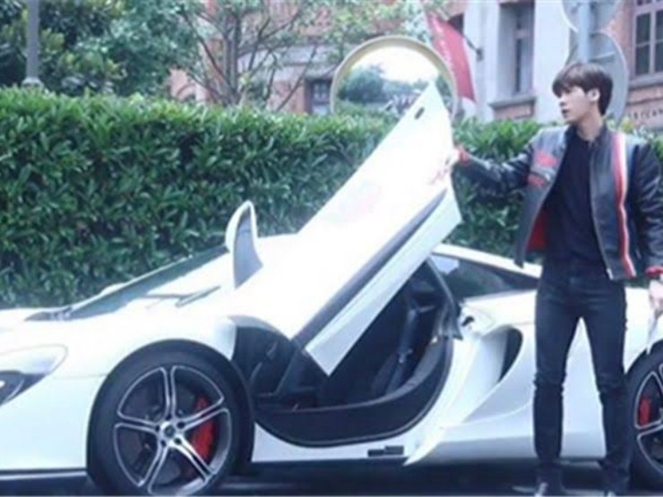 Phim - Lý Dịch Phong giàu có ra sao trước khi bị bắt giữ vì mua dâm?