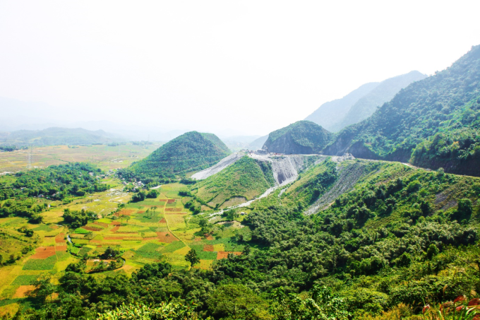 Mảnh đất sắc nước hương trời Hòa Bình luôn có một hấp lực khó cưỡng đối với du khách thập phương