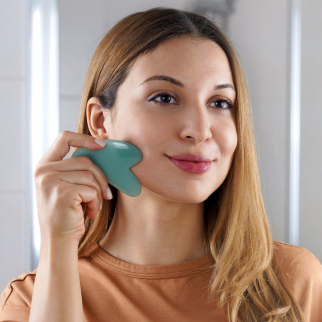 Hot trend làm đẹp từ đá guasha có thần kỳ như lời đồn? - 2