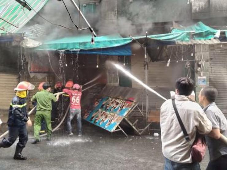 Tin tức trong ngày - Điểm danh nơi “bà hoả” ẩn mình, chờ cháy ở TP.HCM: Phòng cháy bắt đầu từ ý thức!