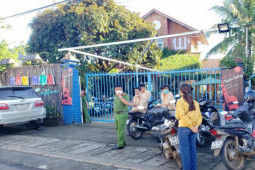 Pháp luật - Chủ quán cà phê tử vong trong nhà tắm ở tư thế treo cổ