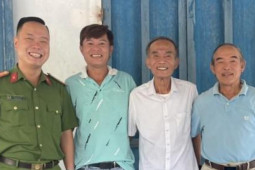 Tin tức trong ngày - Hai cha con tìm được nhau sau gần 50 năm xa cách