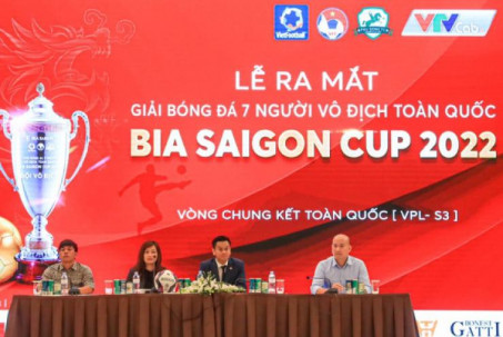 Trận đấu đặc biệt của nhà vô địch bóng đá 7 người và các tuyển thủ Việt Nam
