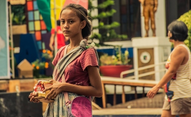 Cuộc sống bất ngờ của cô bé ăn xin 2k3 hot nhất mạng xã hội - 2