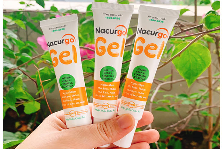 Chỉ 3 tuýp gel bé nhỏ đã mờ vết sẹo trên mặt Vân