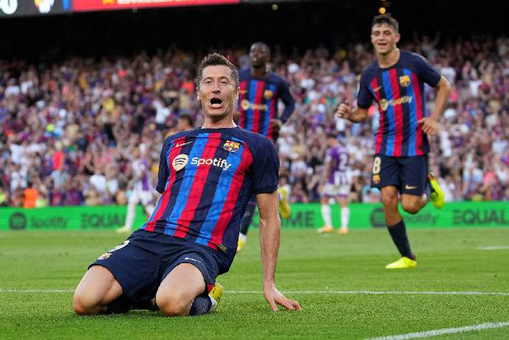 Lewandowski đang thăng hoa cùng Barcelona